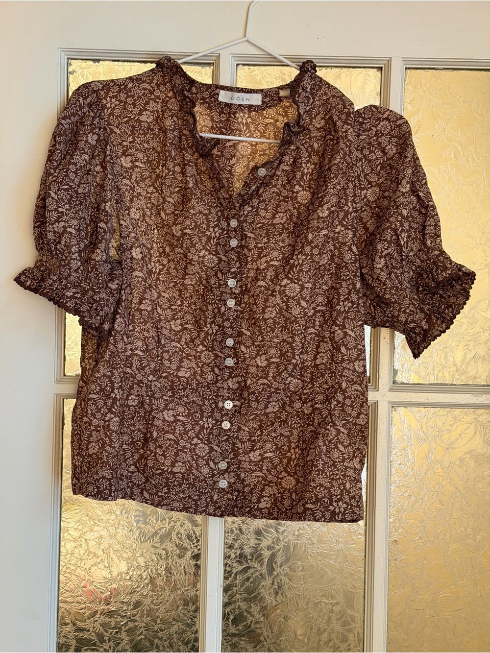 Doen Chocolate Brown Floral Ruffled Puff-Sleeve Blouse